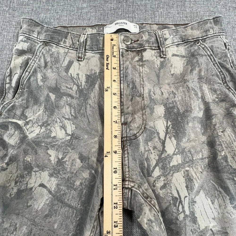 Hollister Loose Pants Mens 32x32 (Fits 32x28) Gray Real Tree Camo Utility Jeans